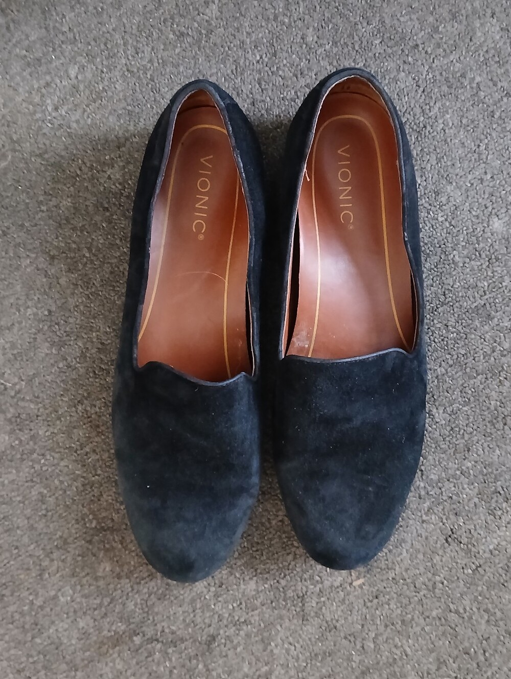 Vionic Women’s Black Suede Slip-On Loafers with Brown Insole Size 9